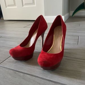 Jessica Simpson pumps